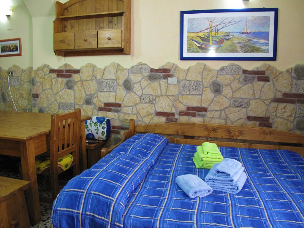Diving Center Punta Stilo Apartman Szoba fotó