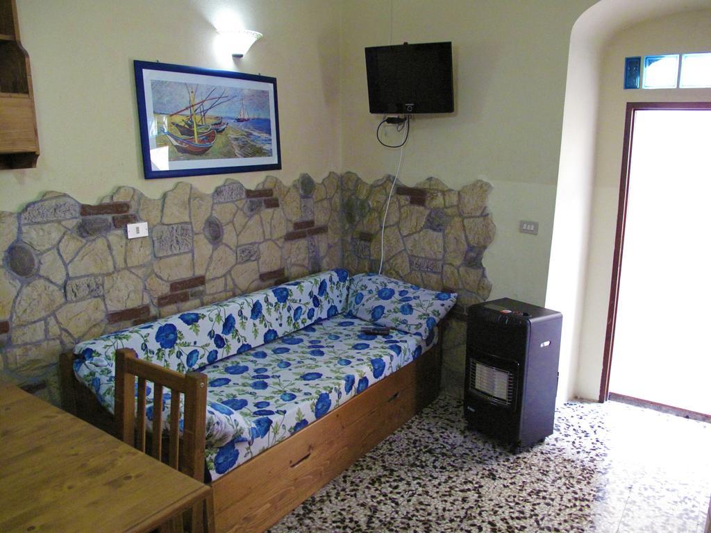 Diving Center Punta Stilo Apartman Szoba fotó