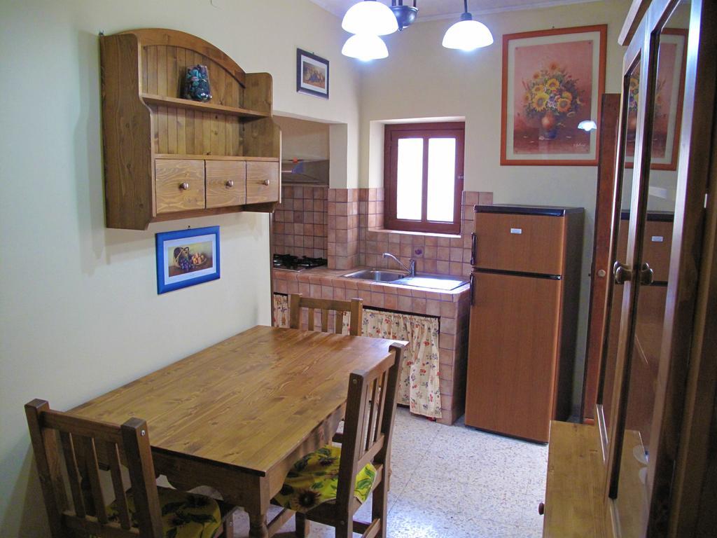 Diving Center Punta Stilo Apartman Szoba fotó