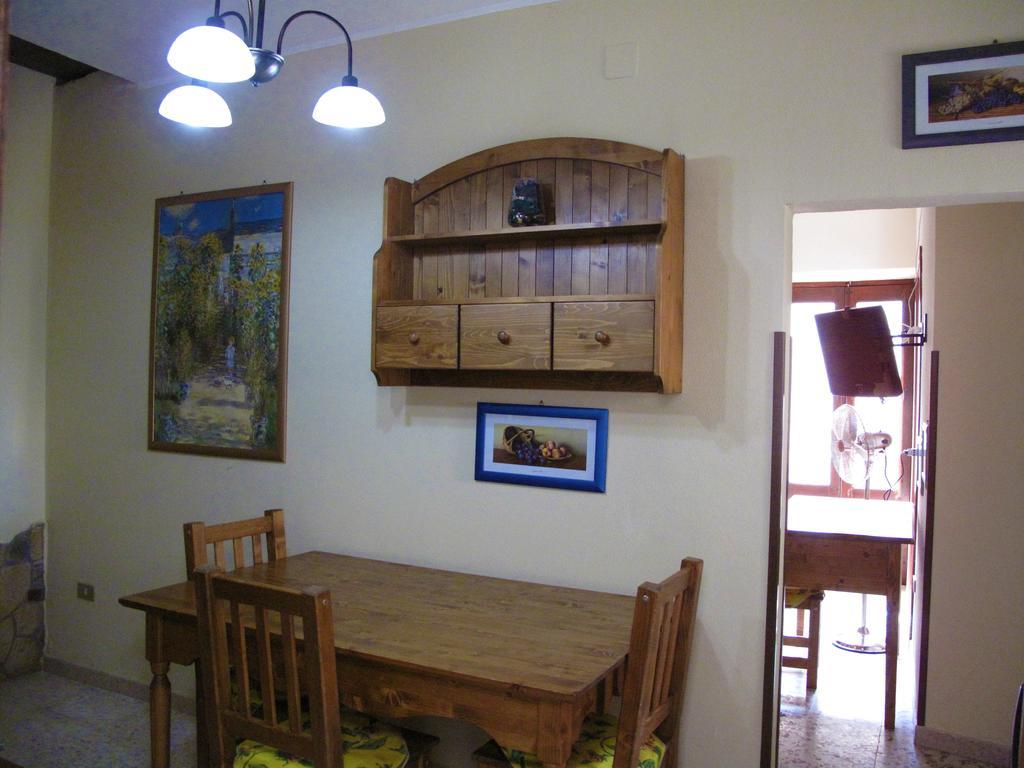 Diving Center Punta Stilo Apartman Szoba fotó